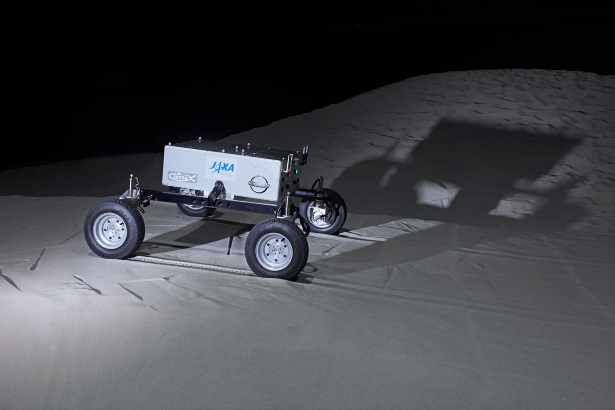 Nissan concept: Lunar Rover