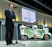 The Nissan LEAF wins Japanese Car of the Year
