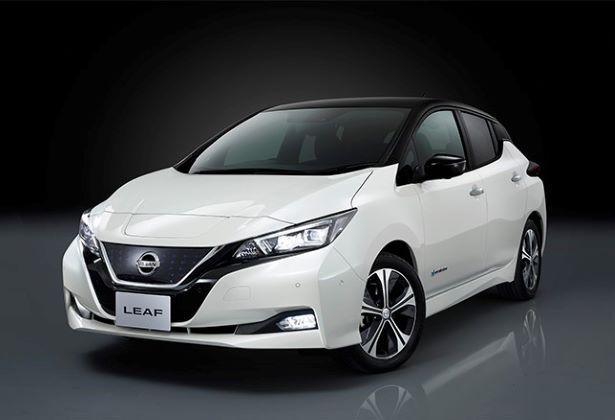 White Nissan LEAF