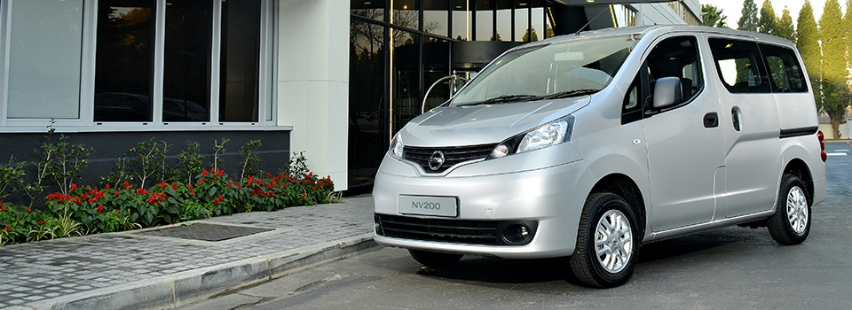 The Nissan NV200 Combi People Carrier Looks Exceptional in Silver!